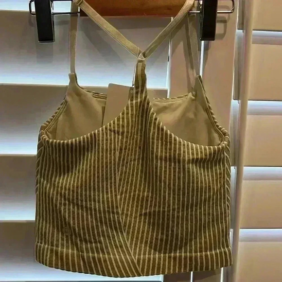 Lulu🍋lemon-straps  seamless yoga shelf tank - Picture 2 of 2